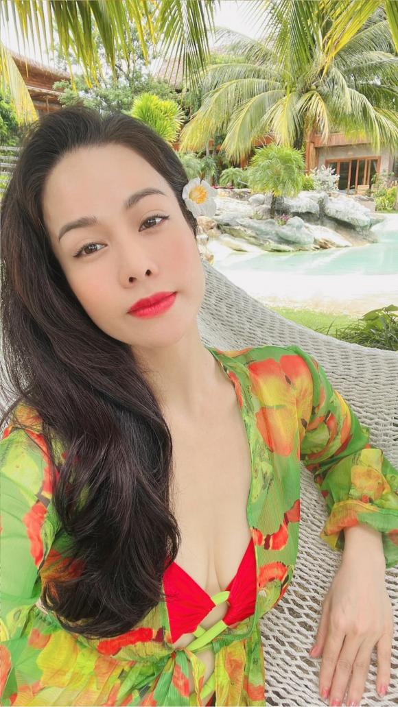 Nhật Kim Anh ngâm mình trong bồn tắm lộ thiên, khoe trọn vòng 1 nóng bỏng từng centimet - Ảnh 7