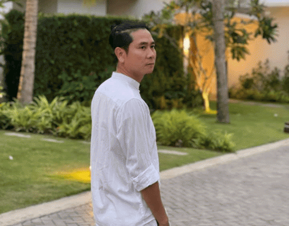 Hồ Hoài Anh bị cảnh cáo, cân nhắc trừ thi đua vì đi Tây Ban Nha mà không xin phép - Ảnh 1