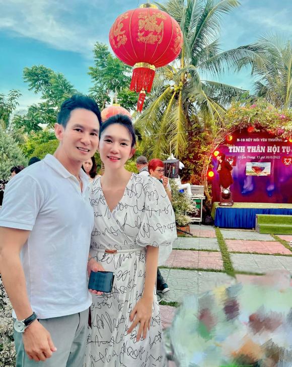 Quyền Linh và Lý Hải được khen khi đi họp lớp: Người trẻ trung, người mang dép tổ ong giản dị - Ảnh 4