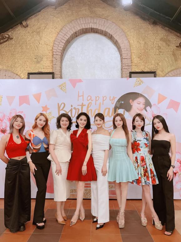 Phillip Nguyễn tổ chức sinh nhật cho Linh Rin, còn đánh dấu chủ quyền qua cách xưng hô- Ảnh 5