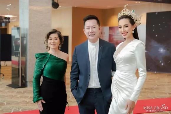 Thùy Tiên miệt mài đèn sách tại Thái Lan khiến Phó Chủ tịch Miss Grand International phải tự hào - Ảnh 5