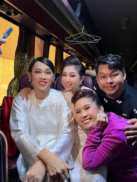 Nhà thờ Tổ của Hoài Linh mở cửa linh đình, chỉ tiếp đón nghệ sĩ sau 2 năm đóng cửa - Ảnh 3