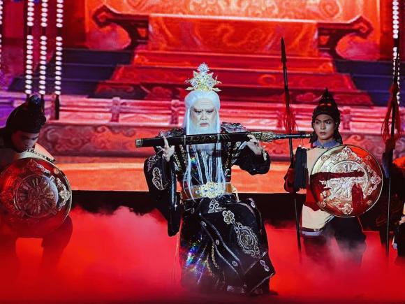 Nhà thờ Tổ của Hoài Linh mở cửa linh đình, chỉ tiếp đón nghệ sĩ sau 2 năm đóng cửa - Ảnh 4