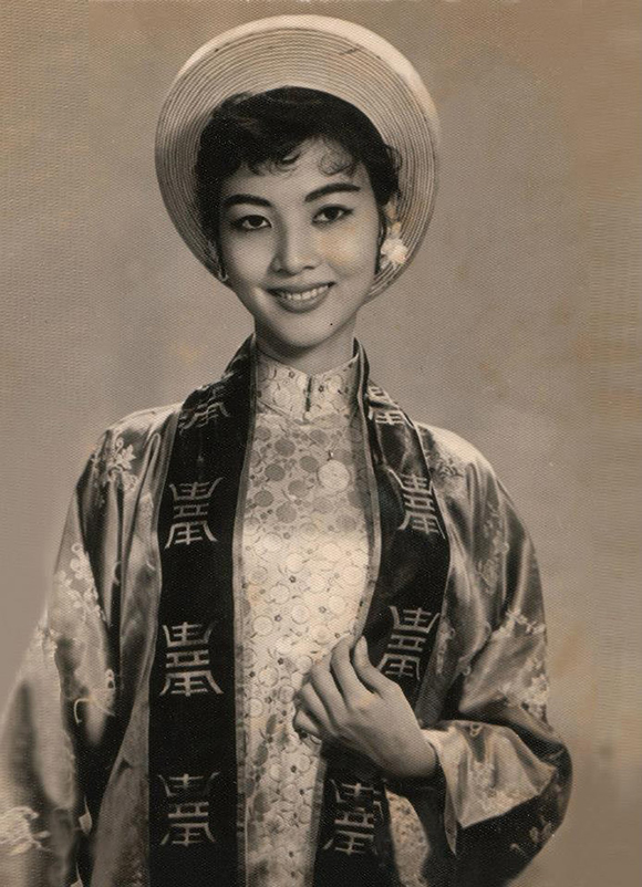 Thẩm Thúy Hằng là ai? Minh tinh màn bạc của màn ảnh Sài Gòn qua đời ở tuổi 82 - Ảnh 1