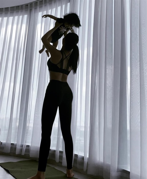 Trần Bảo Sơn khoe nhan sắc con gái với vợ sau, dân tình công nhận xinh như mẹ ruột - Ảnh 8