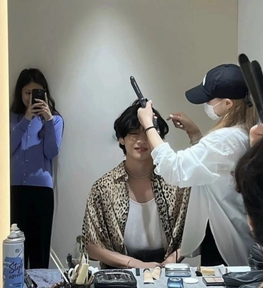 Công ty quản lý chính thức phản hồi về tin đồn hẹn hò của Jennie và V: 