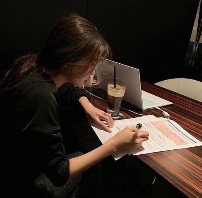 Cô gái trượt phỏng vấn vì chưa có người yêu: 