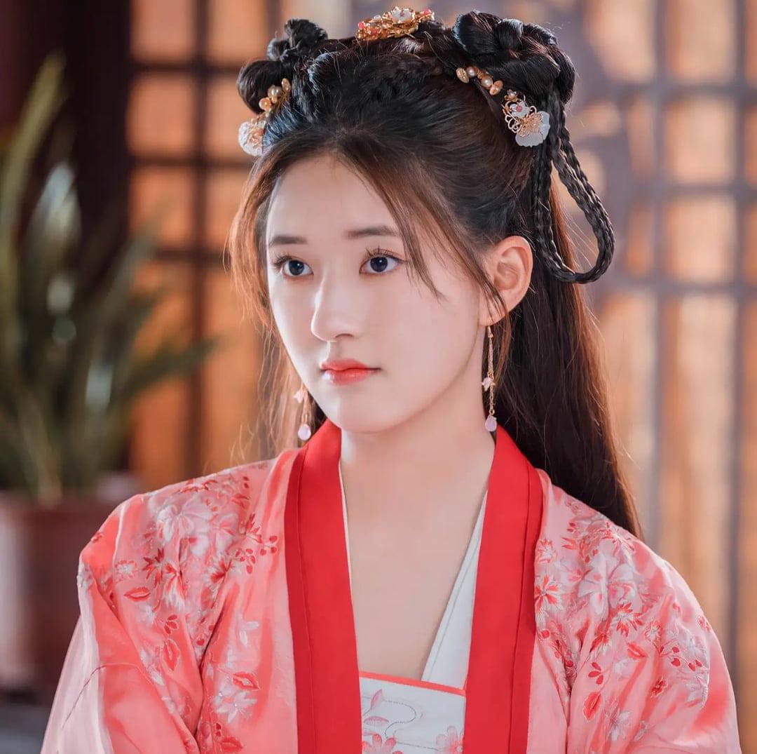 Triệu Lộ Tư là ai? 
