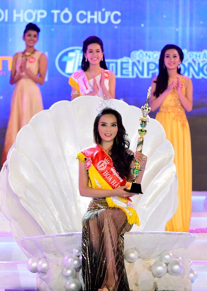 Nguyễn Cao Kỳ Duyên là ai? Hoa hậu Việt Nam 2014 vướng loạt ồn ào sau đăng quang - Ảnh 16