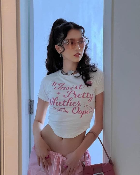 Ngọc Trinh lộ da chảy xệ, nét mặt có tuổi dù chăm tập pilates - Ảnh 8