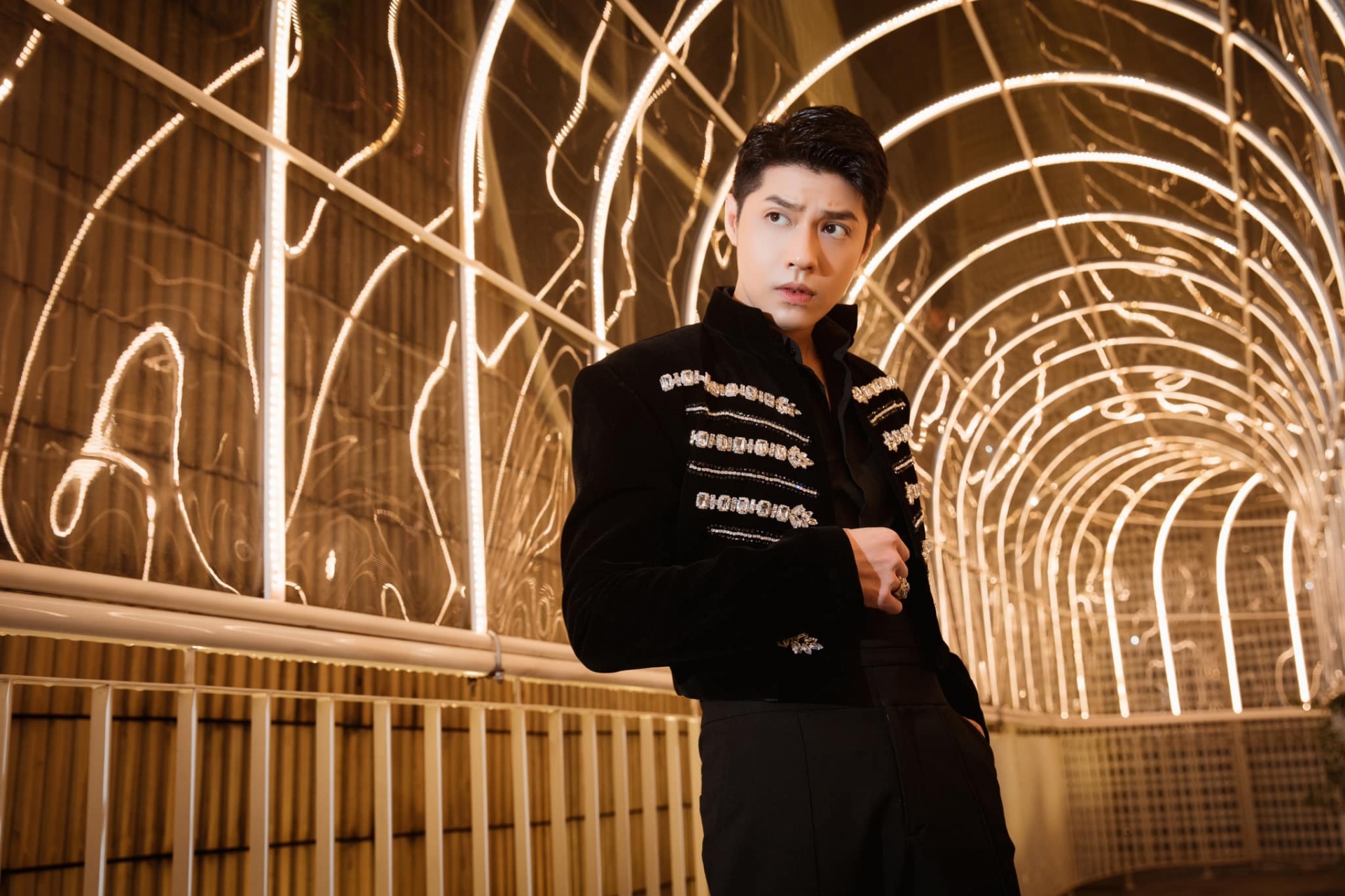 Phụ huynh Noo Phước Thịnh nghi con trai gian lận để lọt top đề cử 100 gương mặt đẹp nhất thế giới - Ảnh 3