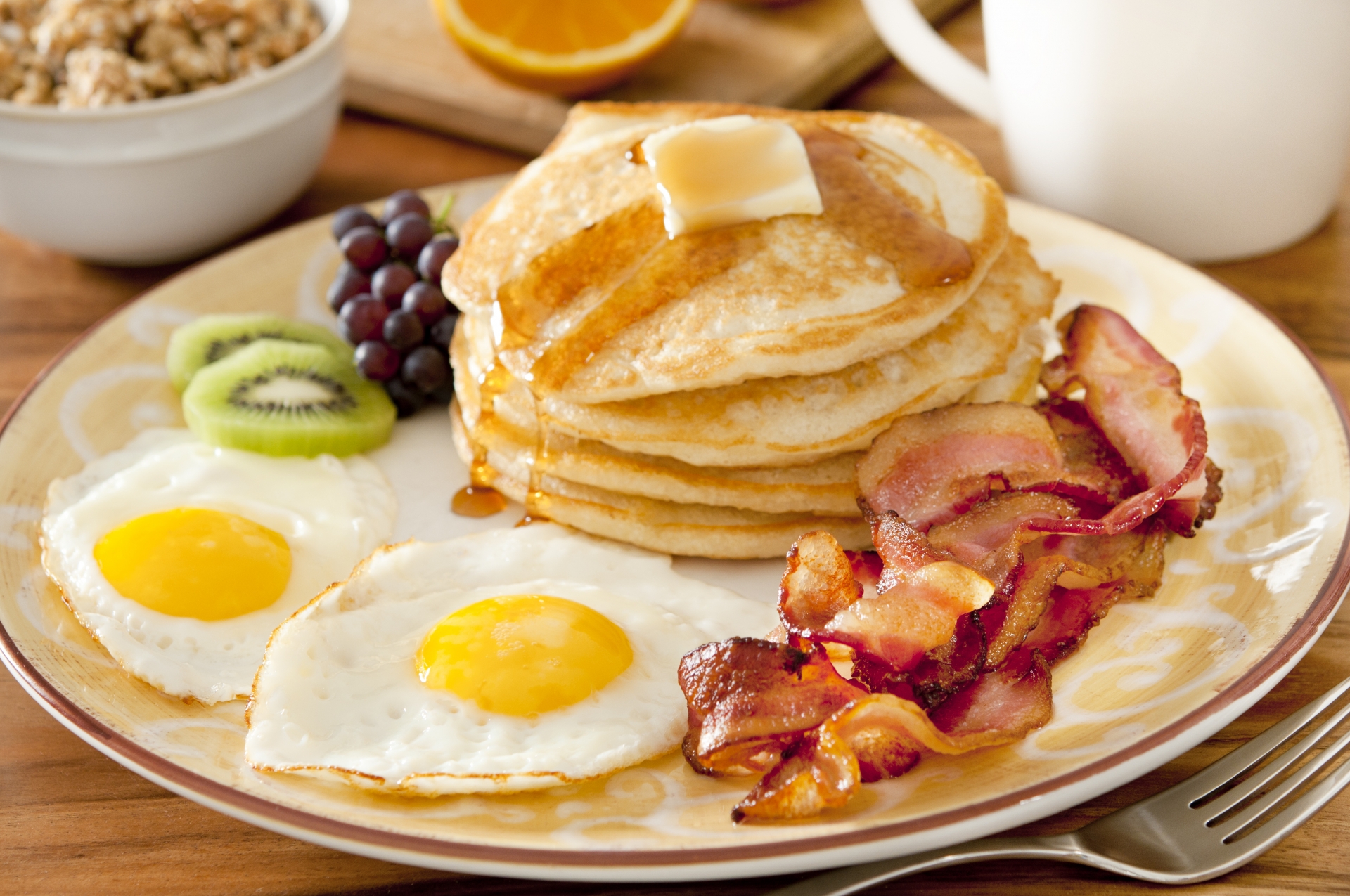 Bữa sáng luôn là bữa ăn đầy đủ chất dinh dưỡng nhất trong ngày. Ảnh: internet