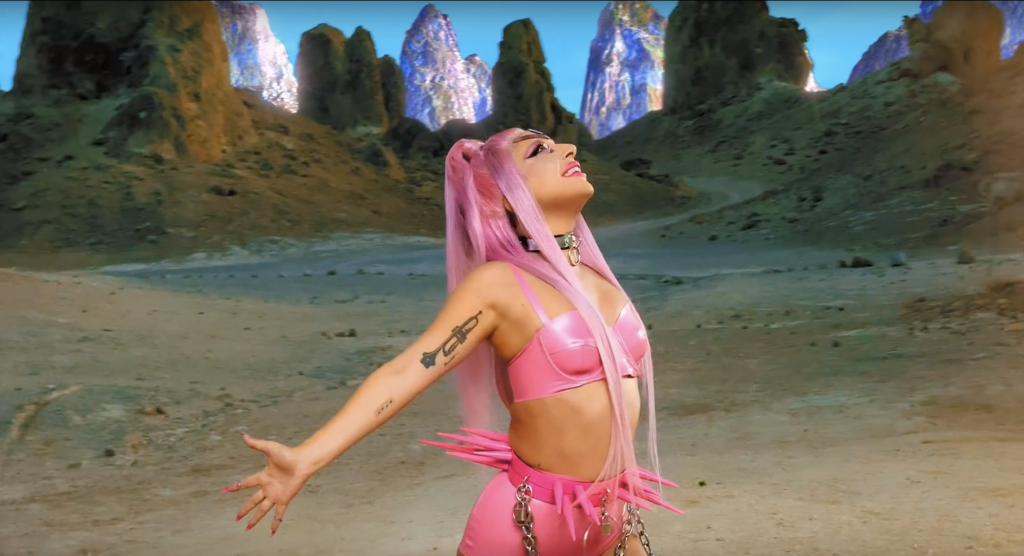 Tạo hình của Lady Gaga trong MV ca nhạc gần đây