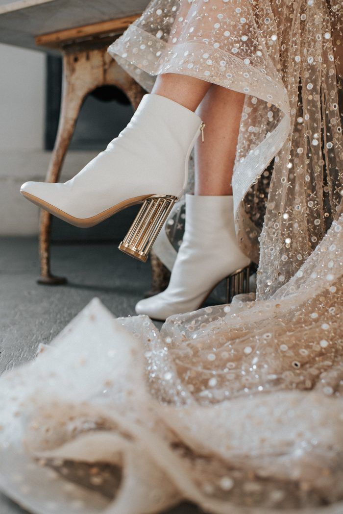 Rất nhiều kiểu giày cưới để cô dâu có thể lựa chọn