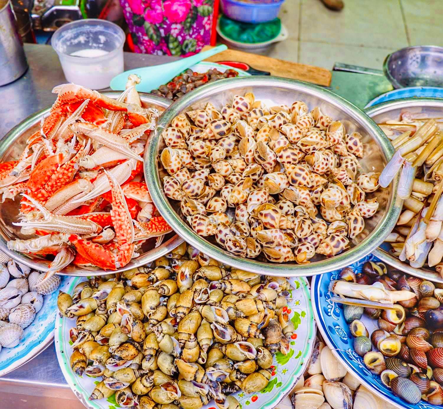Sài Gòn là nơi tập hợp các loại ốc đa dạng của cả 2 miền.
