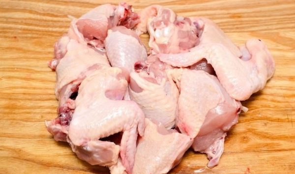 Cách làm gà rán giòn rụm, không bị khô và ngon như ngoài tiệm - Ảnh 1