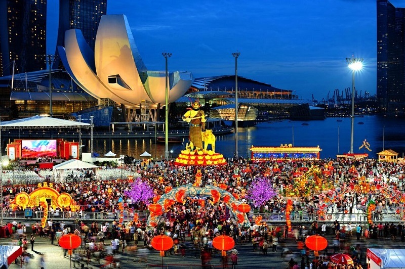 Trong dịp Tết Nguyên đán, Singapore thường tổ chức tổ chức 3 lễ hội lớn.