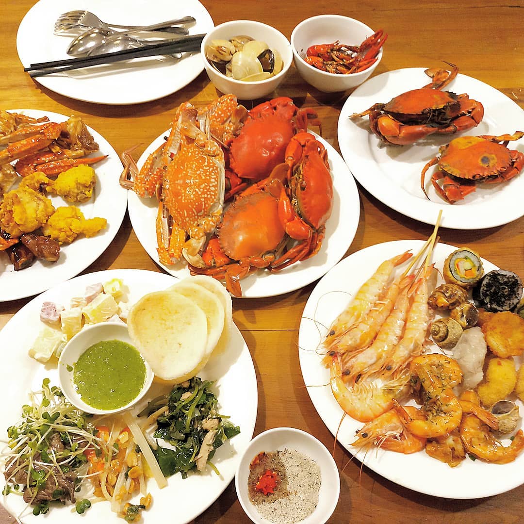 Nhà hàng Hương Rừng nổi tiếng với hải sản và các món ăn ba miền. Ảnh: @daran.92.