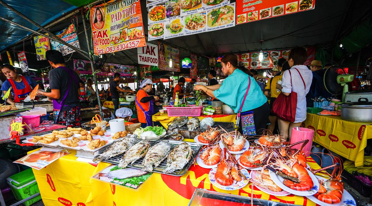 Chợ Chatuchak, thiên đường ăn uống khuynh đảo các tín đồ ẩm thực.