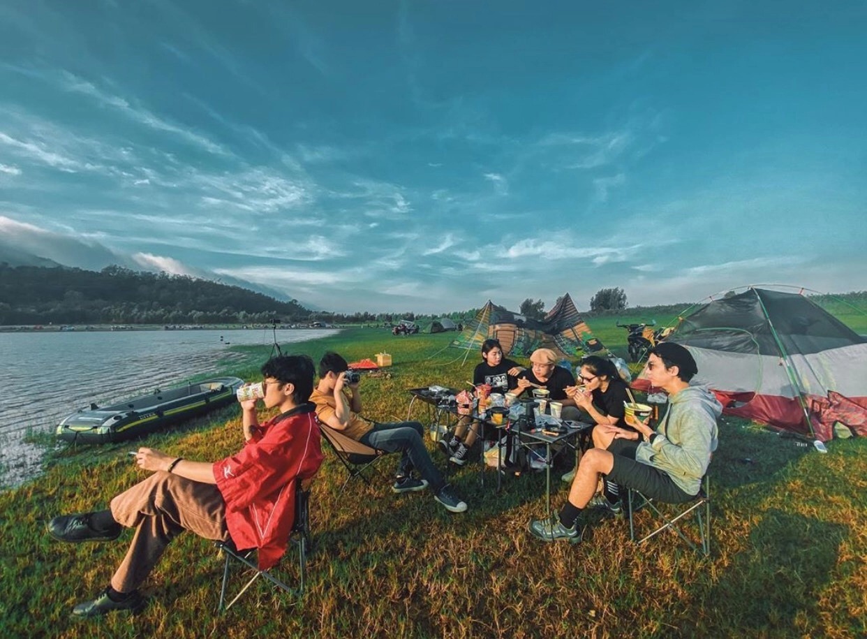 Hồ Dầu Tiếng, từ hồ nước nhân tạo đến điểm cắm trại cực chill cho giới trẻ. Ảnh: @hao.too.