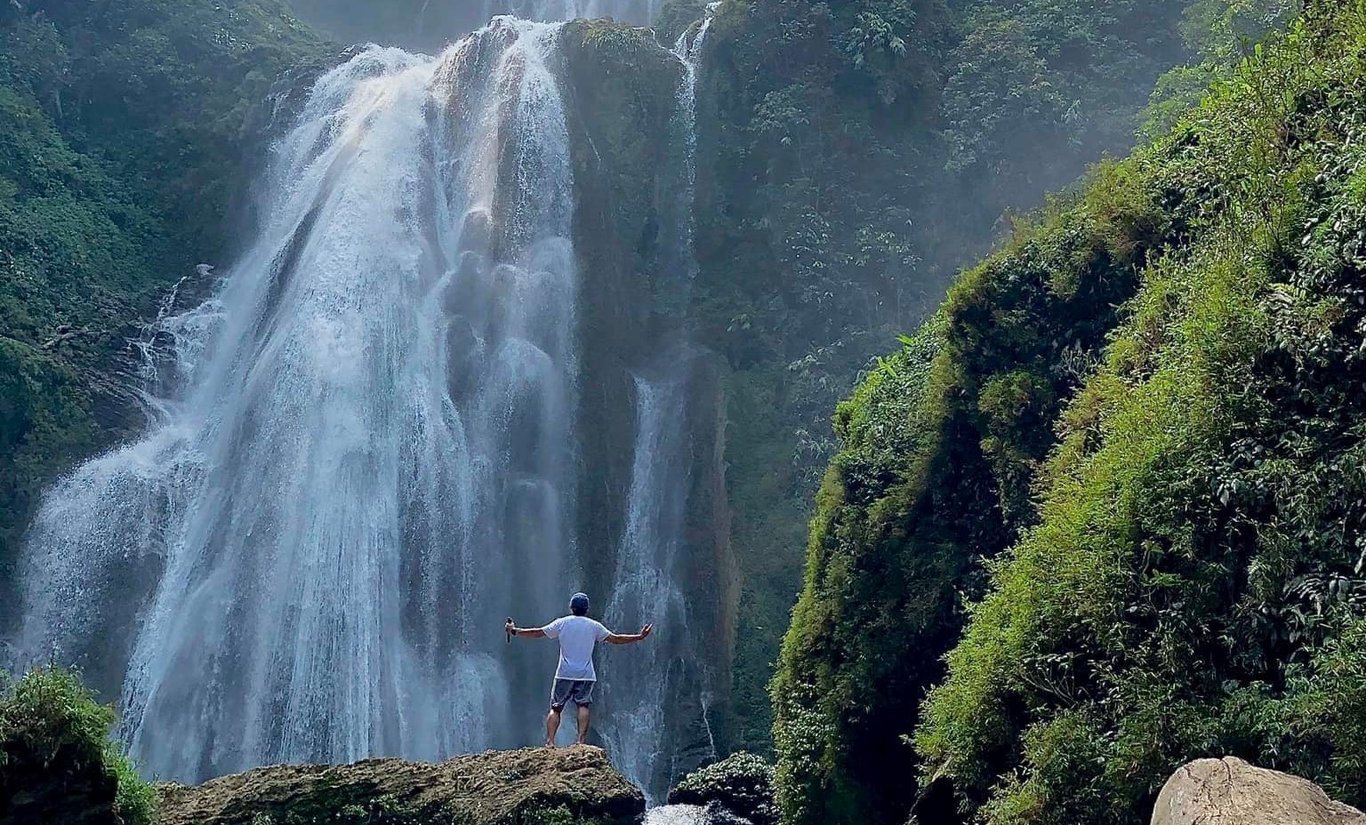 Thác Nặm Me, "nàng tiên xanh" hoang sơ và quyến rũ ở Tuyên Quang
