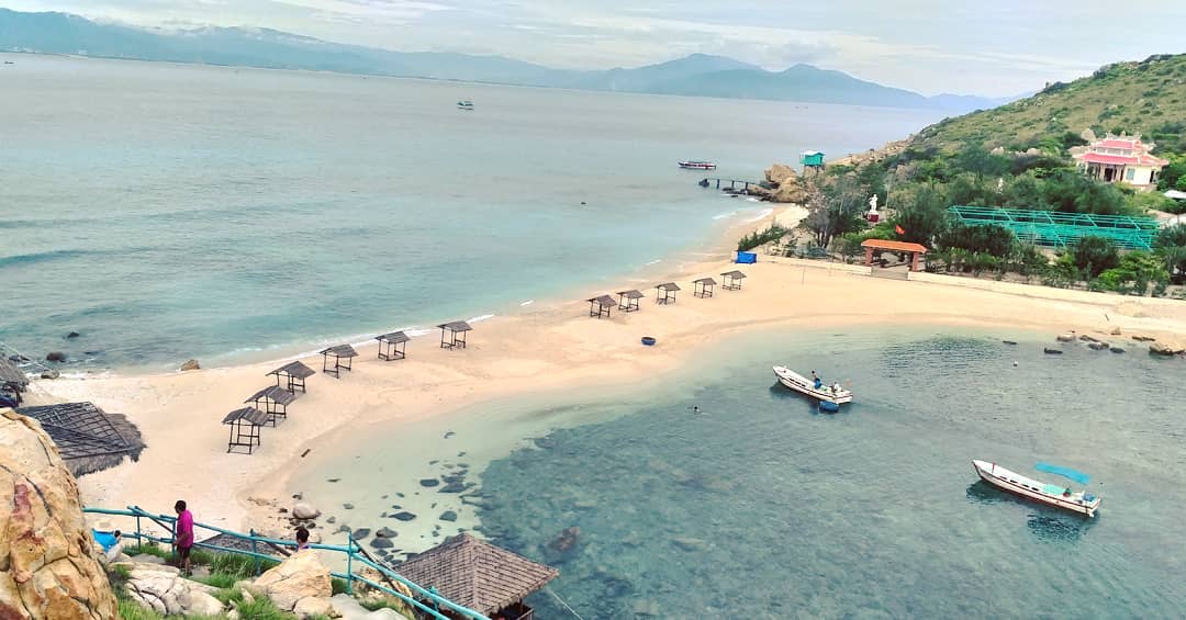 Đảo Yến Hòn Nội, bãi tắm đôi "độc nhất vô nhị" không thể bỏ qua khi du lịch Nha Trang