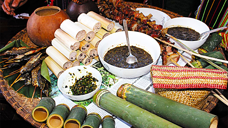 Độc đáo món canh thụt đặc sản của đồng bào M'nông 