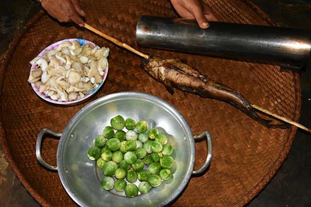 Canh thụt, đọt mây, cá suối là món ăn thường xuyên xuất hiện trên mâm cơm của người M'nông.