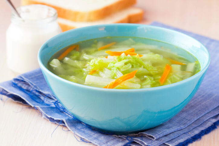 Ăn súp bắp cải thường xuyên sẽ giúp bạn nhanh chóng lấy lại được vóc dáng thanh mảnh, gọn gàng.