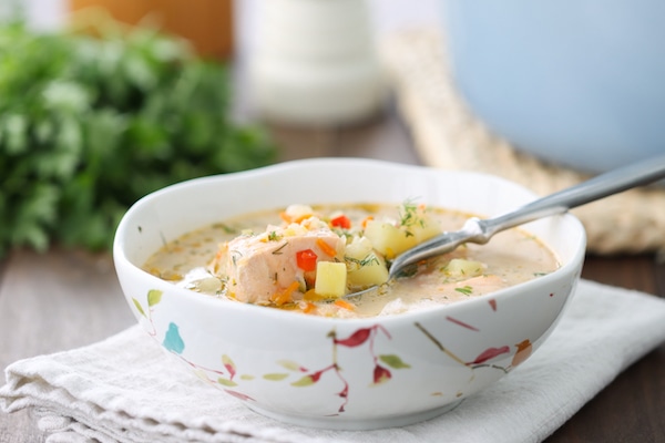 Cách nấu súp cá hồi nóng hổi ngon, không tanh, bổ dưỡng - Ảnh 6