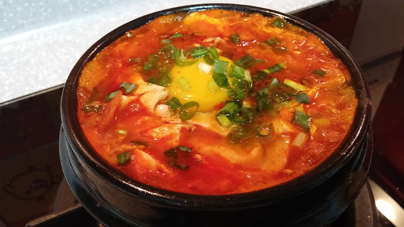 Cách nấu canh kim chi trứng đơn giản nhưng đủ chất, ấm bụng cho bữa tối ngày đông - Ảnh 4