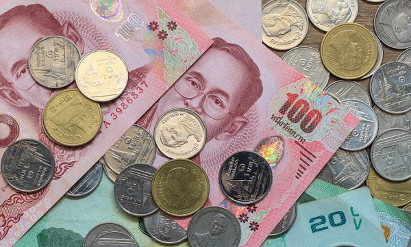 Thái Lan sử dụng cả tiền giấy và tiền xu.