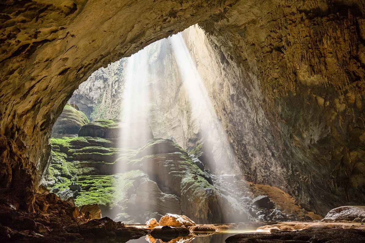 Hang Sơn Đoòng, hang động tự nhiên lớn nhất thế giới được tôn vinh trên trang chủ Google.