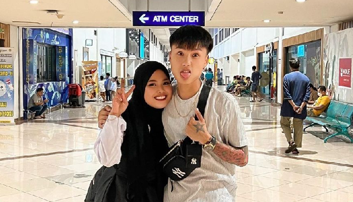 Đạt Villa đăng ảnh ngọt ngào bên bạn gái Indonesia, xóa tan tin đồn chia tay