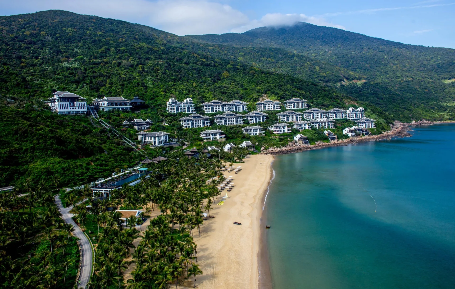 Từ A đến Z đám cưới Ngô Thanh Vân - Huy Trần: Lịch trình, khách mời và cả thực đơn đắt đỏ - Ảnh 1