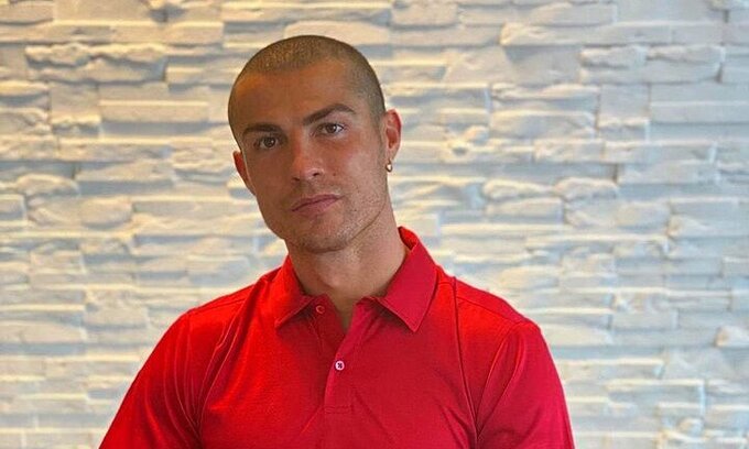 Mắc Covid-19, Ronaldo bị dân Ý nhiếc móc rằng đáng lẽ nên ở lại Bồ Đào Nha - Ảnh 1