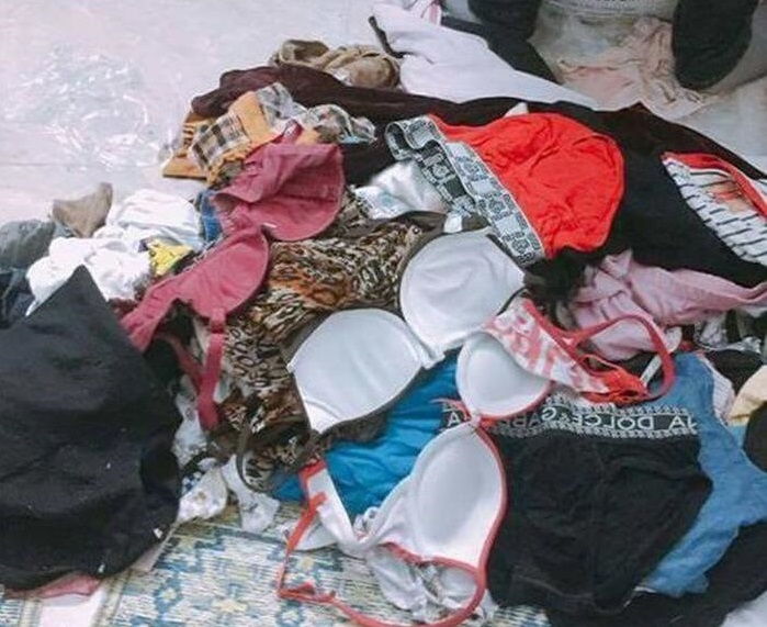 Đồ lót, váy ngủ sexy, đầm dự tiệc trong bao quần áo từ thiện miền Trung