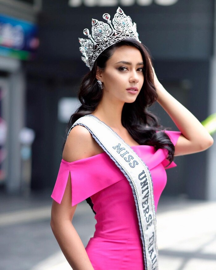 Khánh Vân ghi điểm mạnh với màn ứng xử đỉnh cao tại Miss Universe 2020 - Ảnh 2