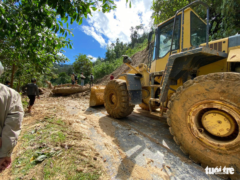 Sạt lở đất ở Quảng Nam: Đã tìm thấy 16 thi thể - Ảnh 4