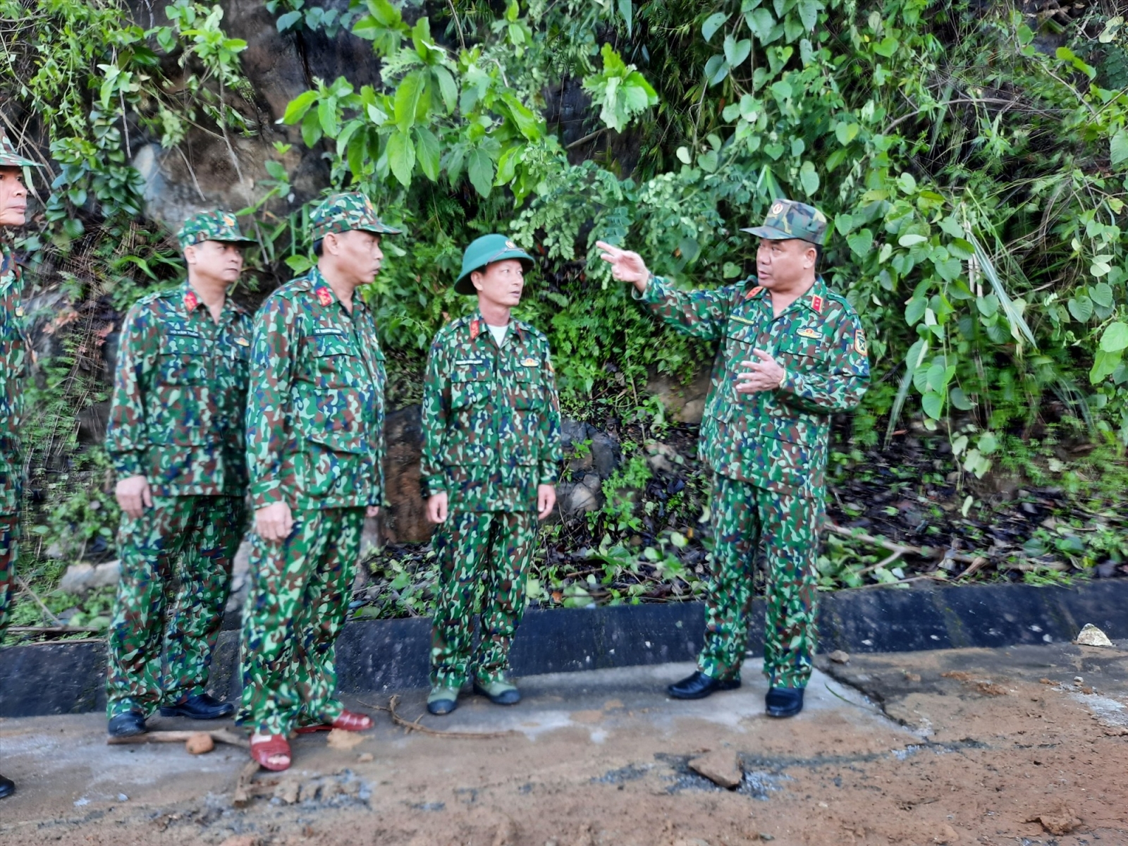 Sạt lở đất ở Quảng Nam: Đã tìm thấy 16 thi thể - Ảnh 3