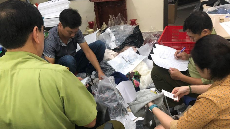 Nước hoa Dior, Channel 'gia công' ngay giữa trung tâm thủ đô
