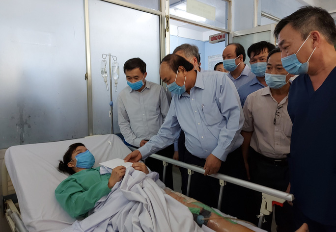 Thủ tướng yêu cầu điều trị miễn phí và tốt nhất cho nạn nhân Trà Leng - Ảnh 1