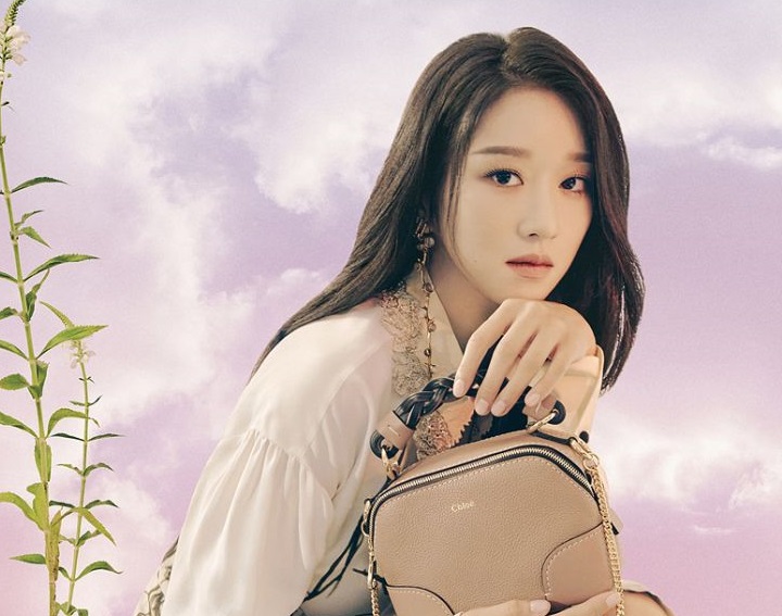 Seo Ye Ji đẳng cấp, thần thái ngút ngàn khi đụng váy với Dương Mịch