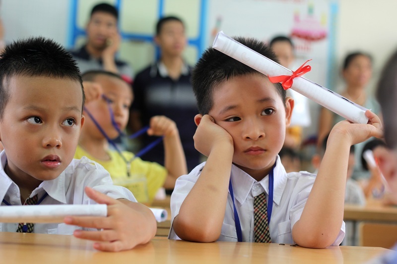 Dân mạng tranh cãi quyết liệt với đề bài Tiếng Việt tìm chủ ngữ trong câu