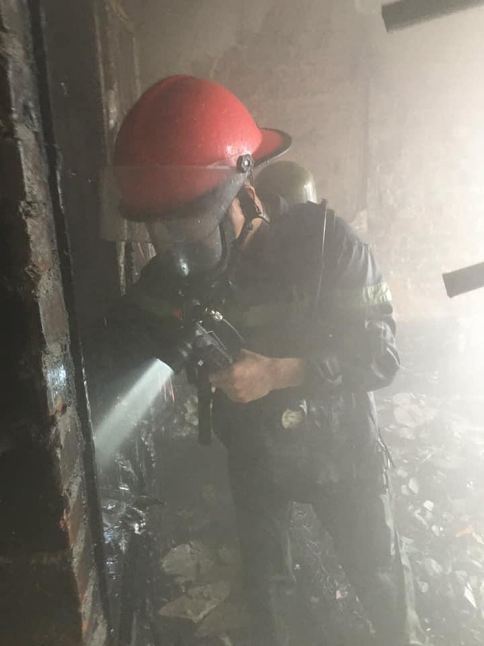 Nghệ An: Cháy lớn tại khách sạn cao tầng, nhân viên chạy tán loạn - Ảnh 3