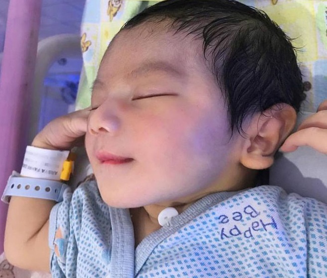 Bé sơ sinh "đẹp từ trong trứng" gây bão MXH 3 năm trước giờ ra sao?