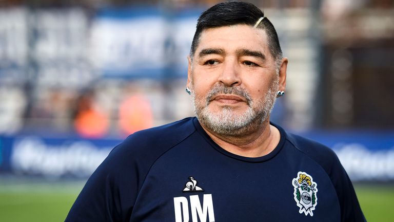 Truyền thông thế giới sốc nặng trước sự ra đi đột ngột của huyền thoại Diego Maradona - Ảnh 1