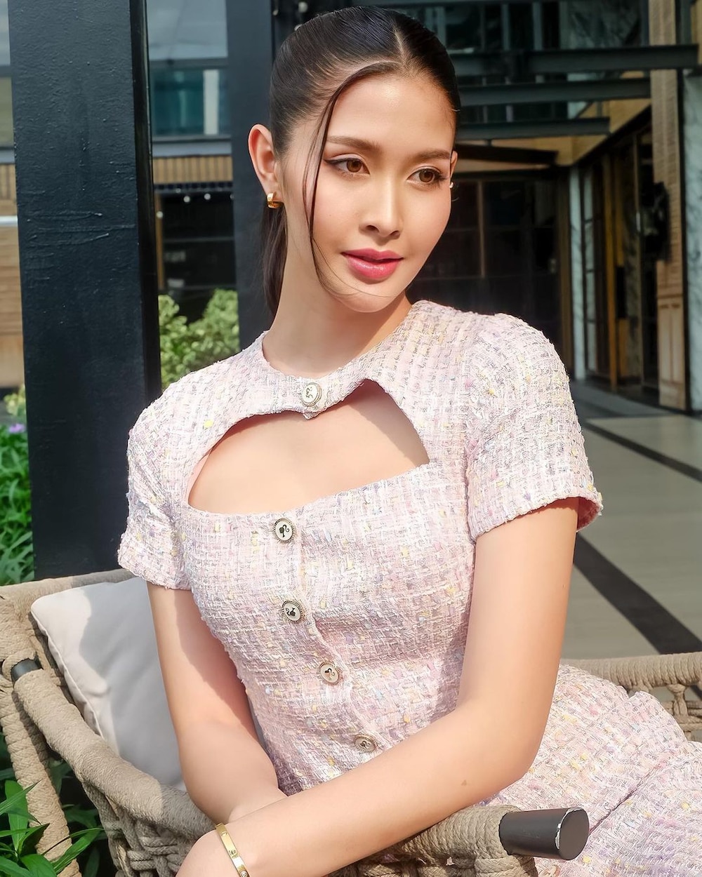 Hoa hậu Chuyển giới Thái Lan vừa đăng quang là fan của Hương Giang - Ảnh 9