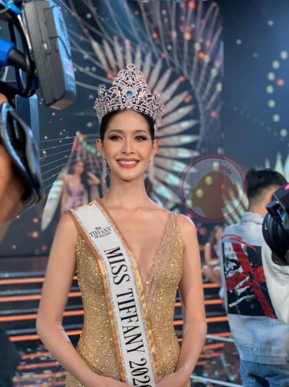 Hoa hậu Chuyển giới Thái Lan vừa đăng quang là fan của Hương Giang - Ảnh 2