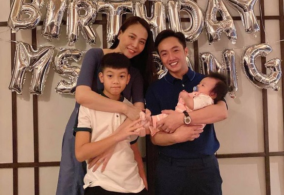 Cường Đô La đăng ảnh gia đình, Subeo chiếm sóng vì hành động với 'mẹ kế'